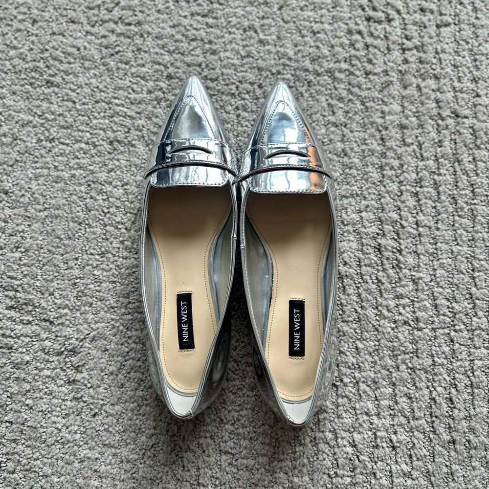 (Never Worn) Nine West Silver Pointed Toe Flats — Size 6.5